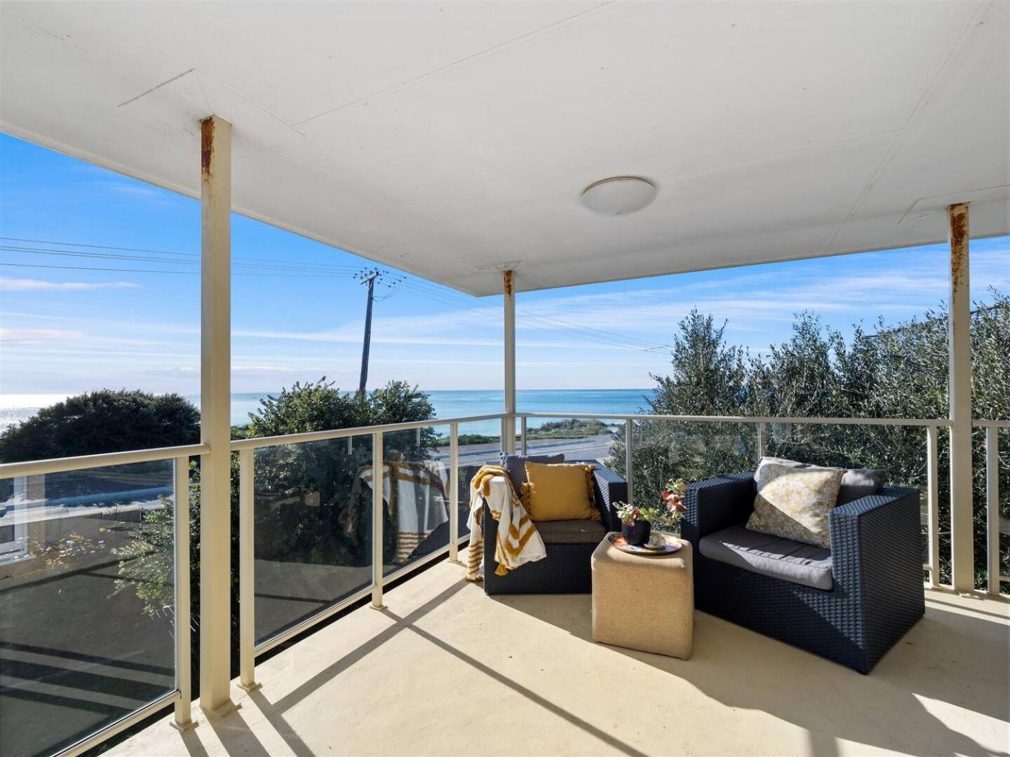 Pet-Friendly Beachfront Family Getaway With Views Villa Mandurah Exteriör bild